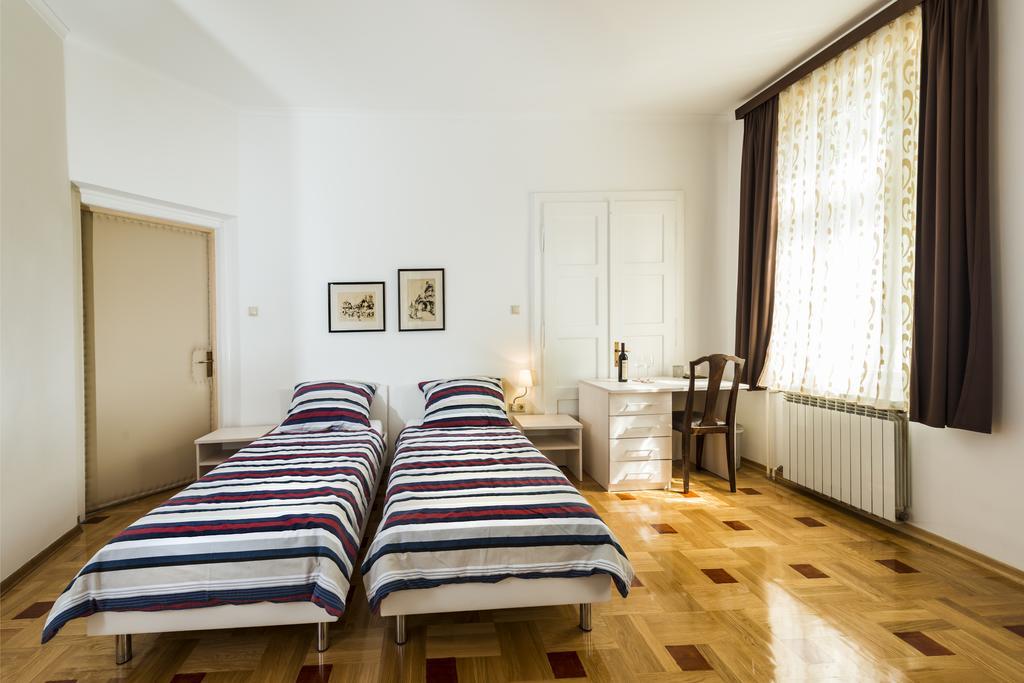 Vila Regina Rooms Karlovac Εξωτερικό φωτογραφία