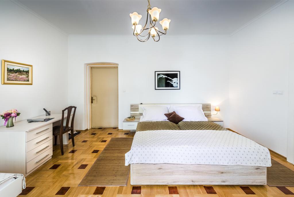 Vila Regina Rooms Karlovac Εξωτερικό φωτογραφία